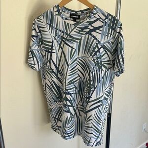Express Tropical Leaf Print Tee men’s medium